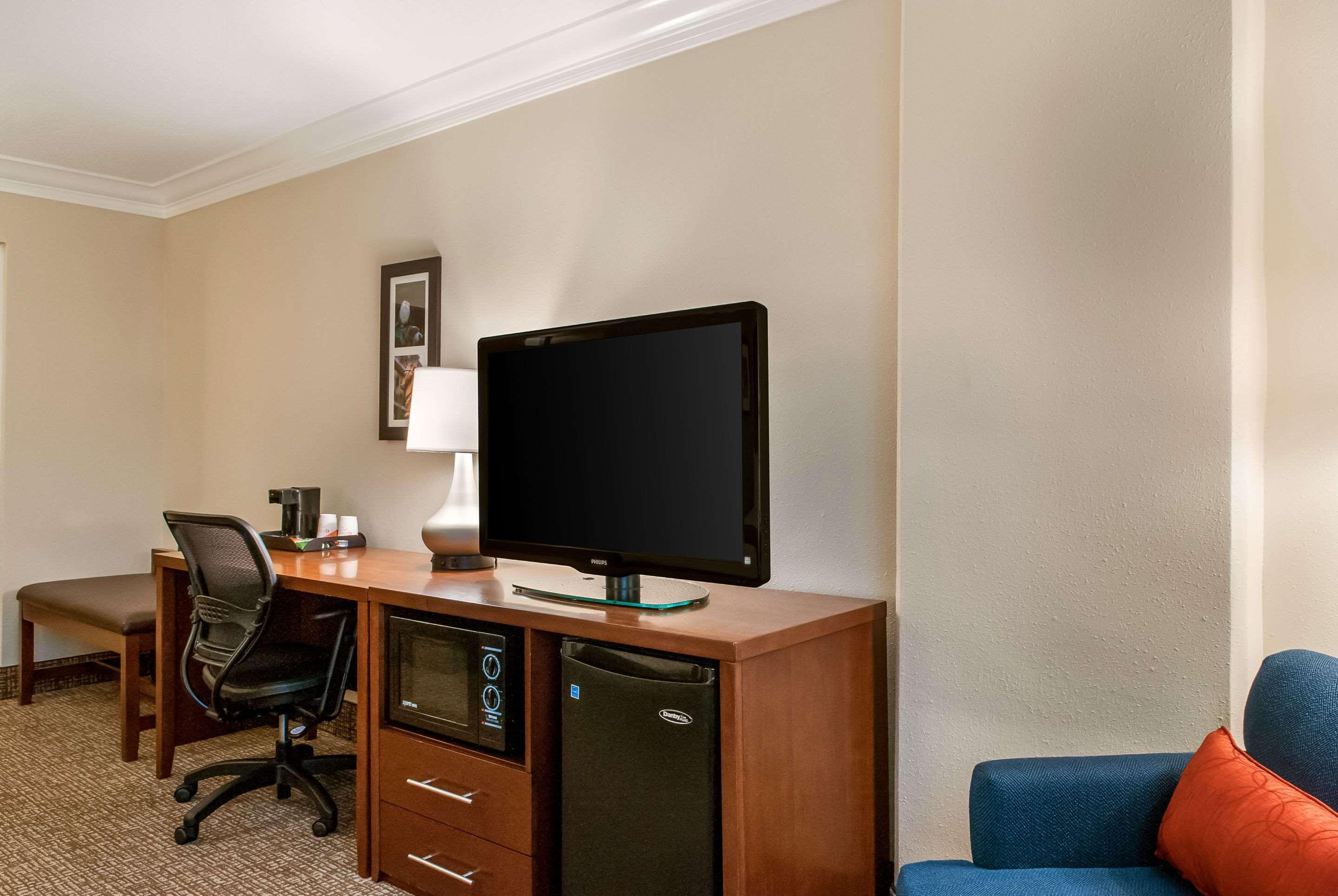 Comfort Inn & Suites At Copeland Tower Метайри Екстериор снимка