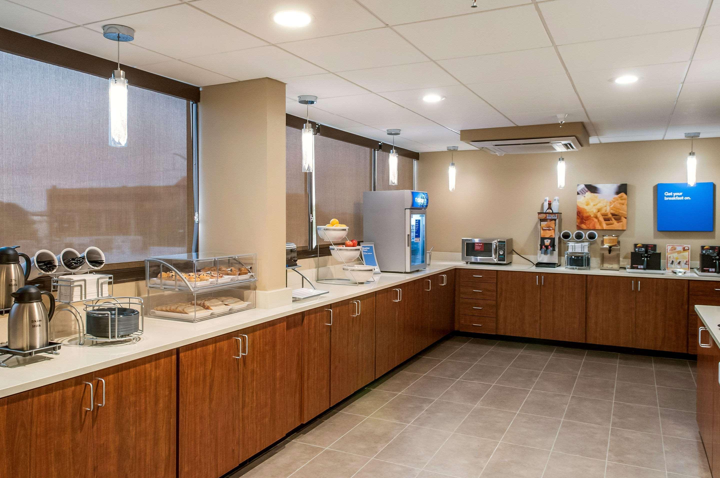 Comfort Inn & Suites At Copeland Tower Метайри Екстериор снимка