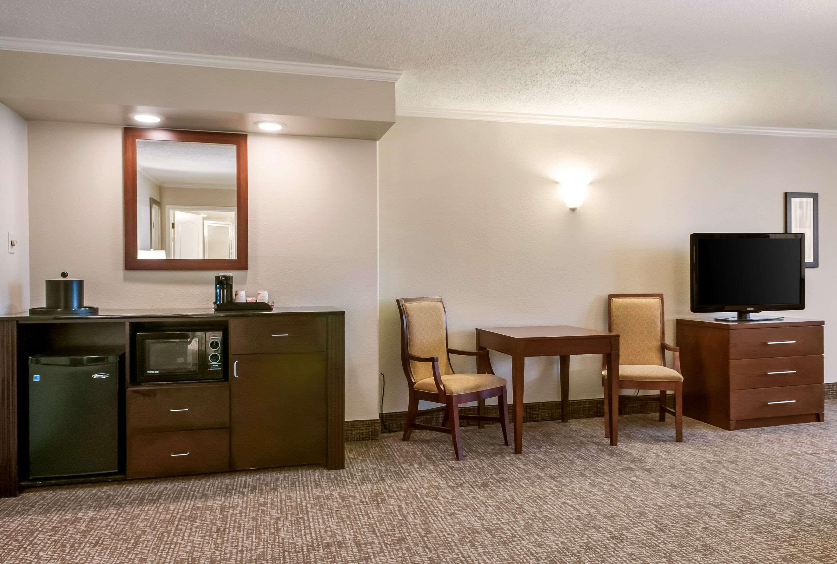 Comfort Inn & Suites At Copeland Tower Метайри Екстериор снимка