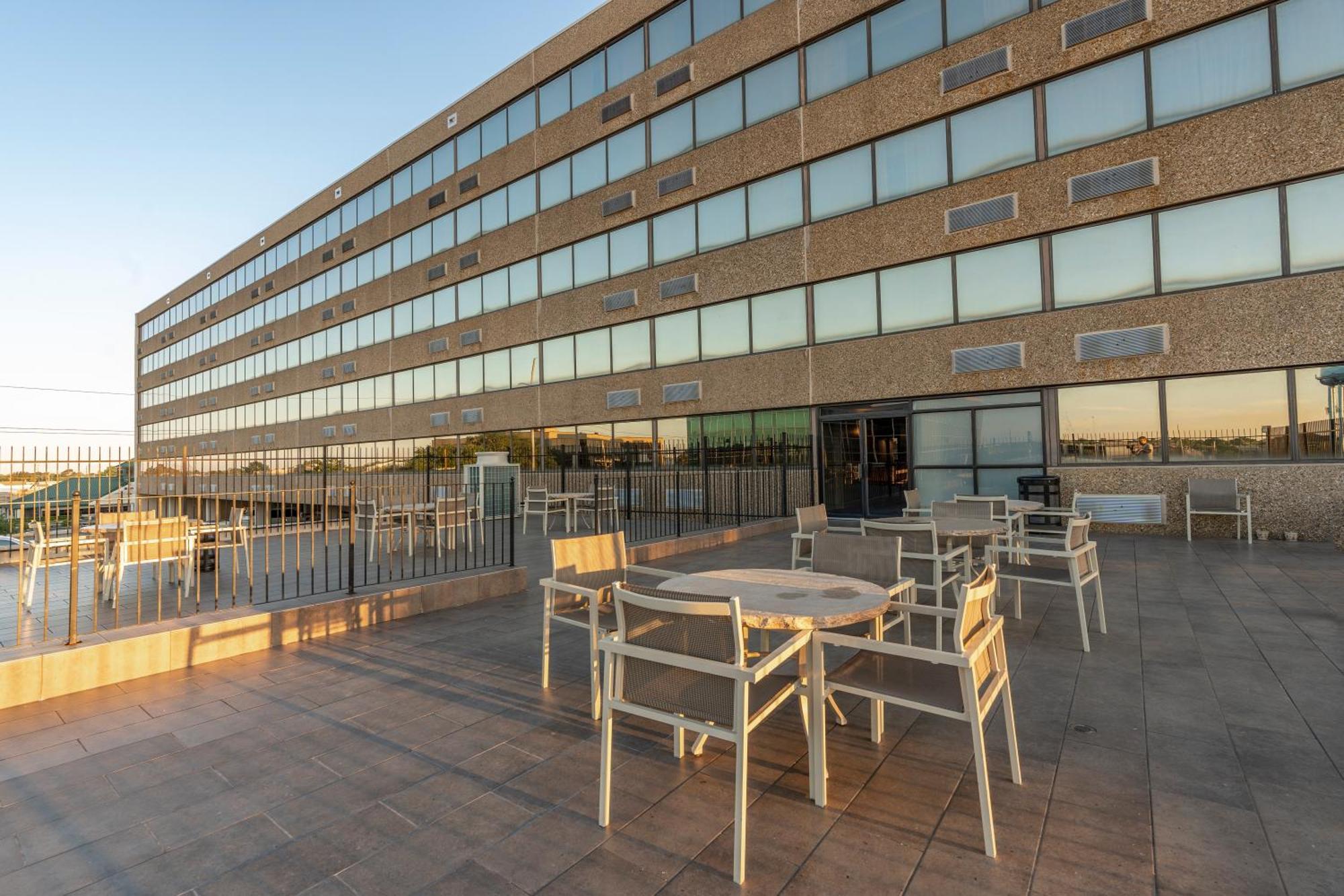 Comfort Inn & Suites At Copeland Tower Метайри Екстериор снимка